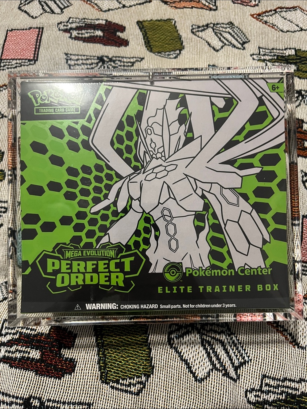 Pokemon Elite Trainer Box Mega Evolution Perfect Order - Green, Black, White